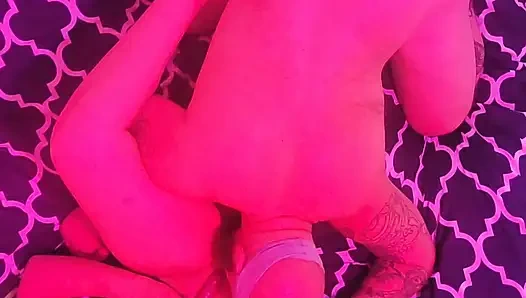 Поедание киски, фистинг приводит к схватывающей ее кишки вверх и кримпаю Sky Cam