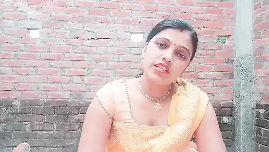 Watching Indian outdoor stepmom take a hot bath makes her stepson go crazy for fucking her