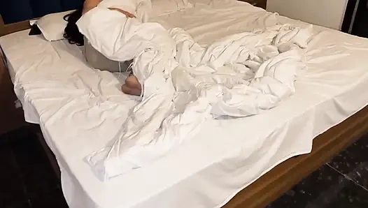 Behen Ne Bhai Ko Apni Chut Di Jisse Bhai Aaram Se Soo Sake