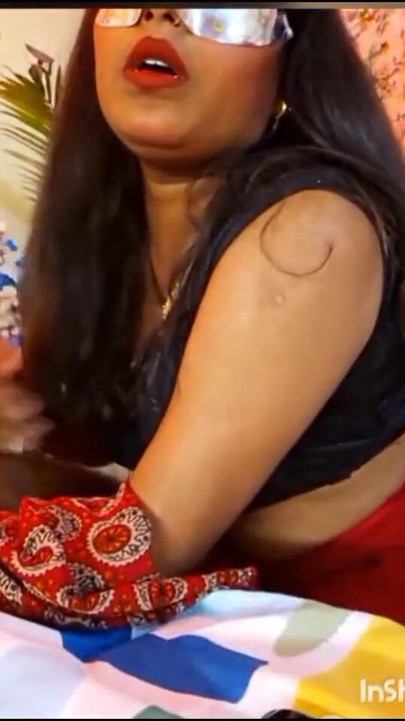 Powerful moment from "Padosan bhabhi ki chudayi"