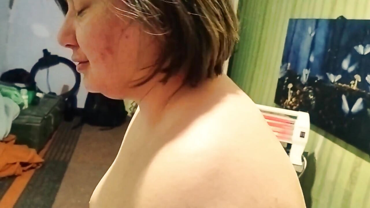 Wild Big Tits MILF Fuels Unrelenting Blowjob