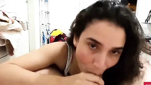 Verheiratet hat es geliebt, meinen Schwanz zu lutschen, ich habe nicht mehr aufgehört!