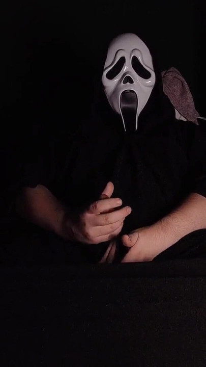 Can Ghostface Make You SCREAM? | Clip 1