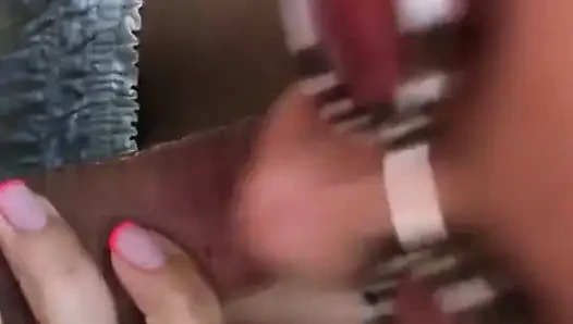 Mein Lieblingshobby ist Sex im Gebüsch