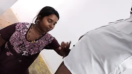Her stepbrother was masturbating, Bhabhi saw the boy and Bhabhi was shaking her stepbrother's penis with pleasure.