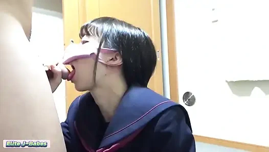 Yetişkin kız arkadaş derine alınıyor, kontrolünü hızlı kaybediyor, ham ısı zirveleri, derin dölleme bitirişi!