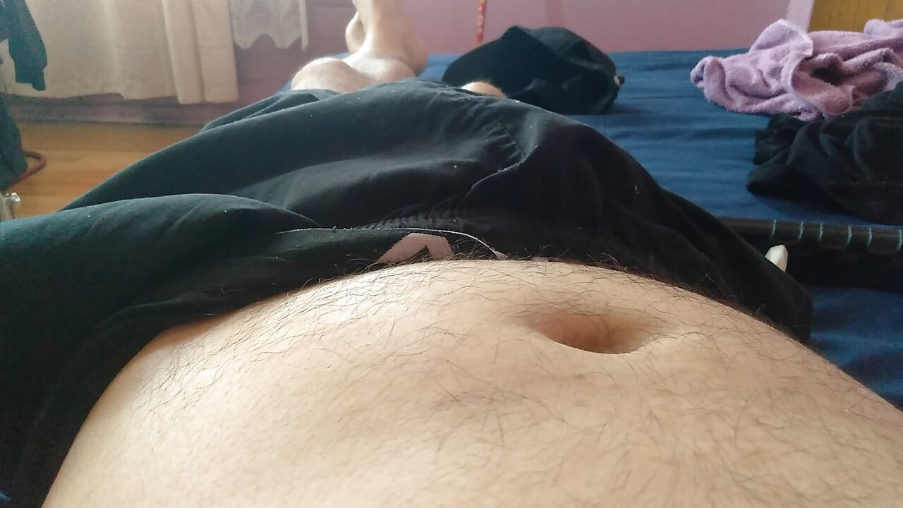 Latino with a huge penis wanting to fuck at home