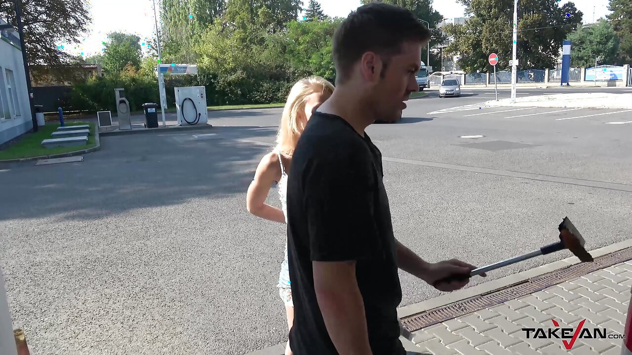 Engleska kurva uskočila u auto i imala nevjerojatan seks