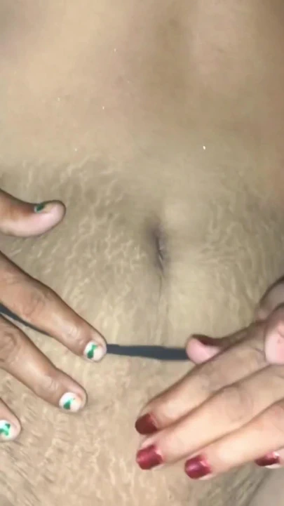 来自“德西性感热妻子硬 chudai 印地语.德西印度美丽哥与巨大的鸡巴重口味性爱的情感时刻。热