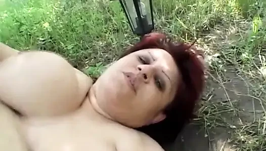 Huge body milf pussy fucking in the garden...cum in mouth