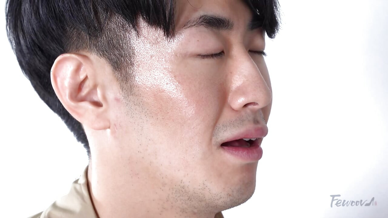 De sexy seks van een lustvolle oudere zus en een zuivere man