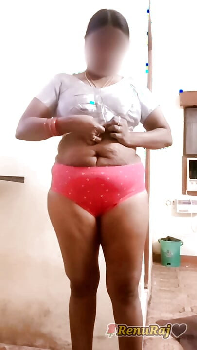 Indiana tamil bbw esposa Latha nude corpo show grande mamas bunda peluda buceta saree provocação