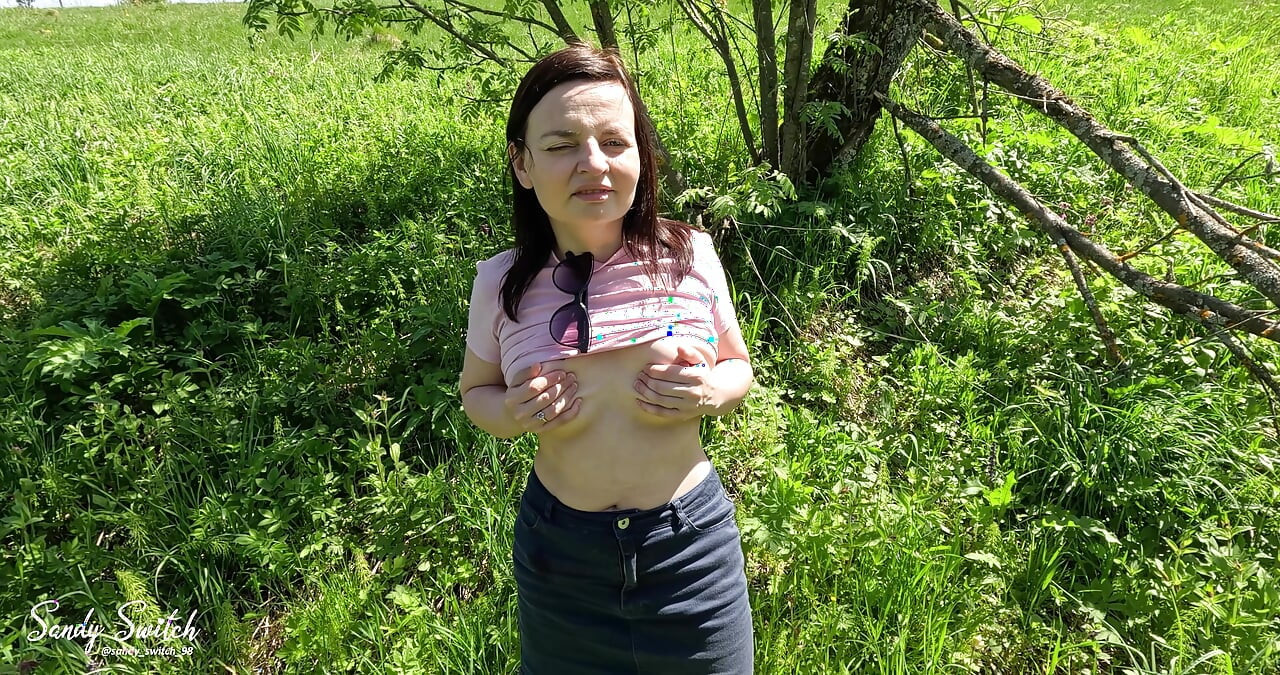 Outdoor amateur pov video: MILF with big natural tits gives blowjob
