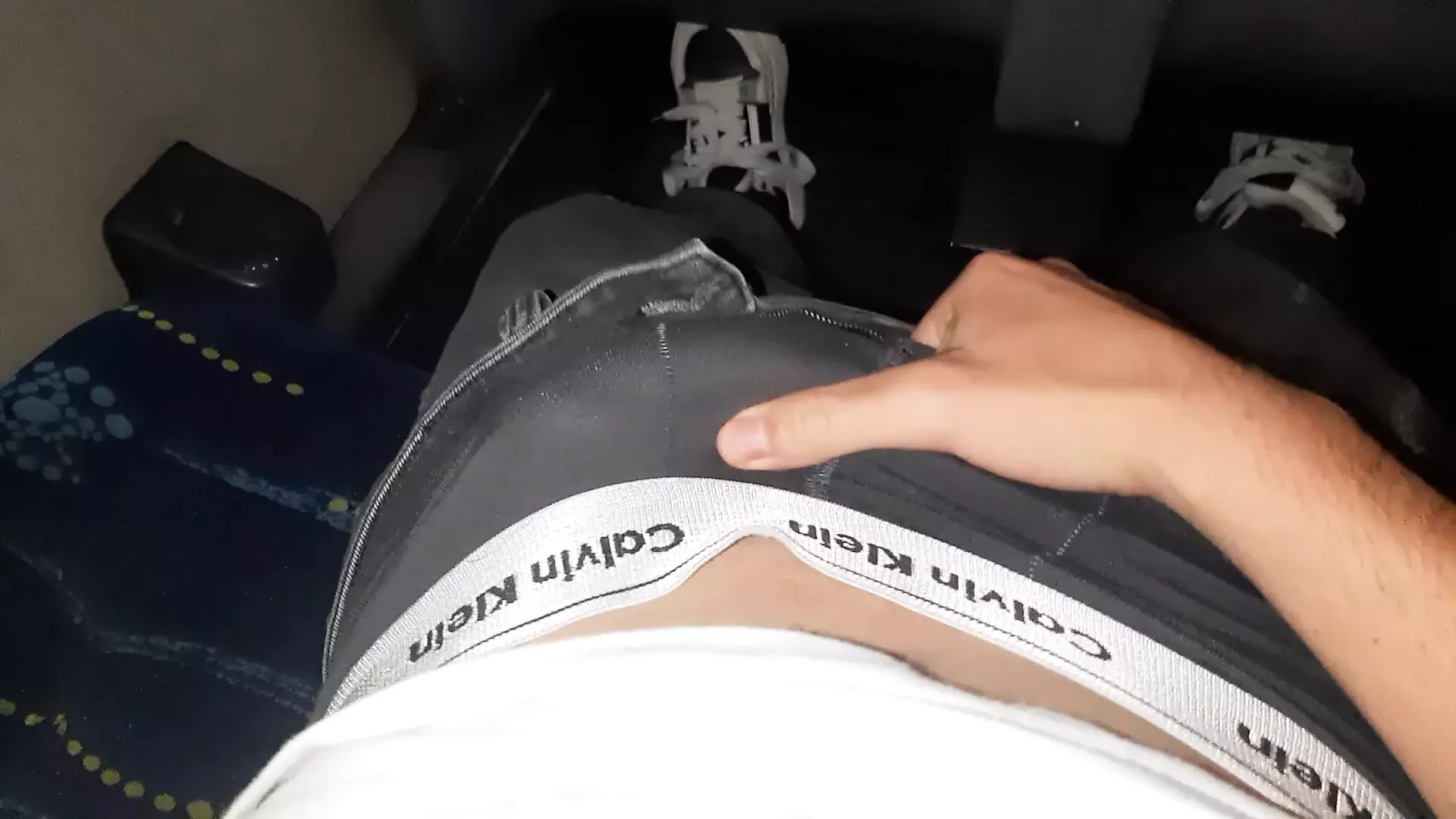 Public cock masturbating on a crowded bus - made him cum hard with his hand! - Cock Blinking - Porn in Spanish