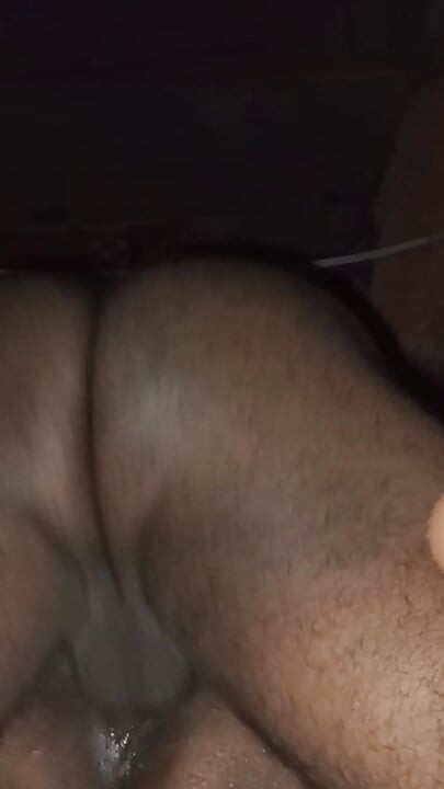 Dorpsseksvideo oom en tante geneukt in Desi-stijl