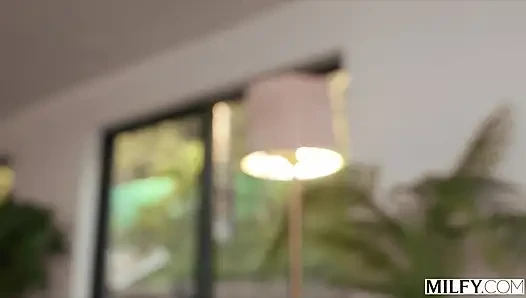 Milfy Anal-obsessed Housewife Lauren Has a Taste for BBC