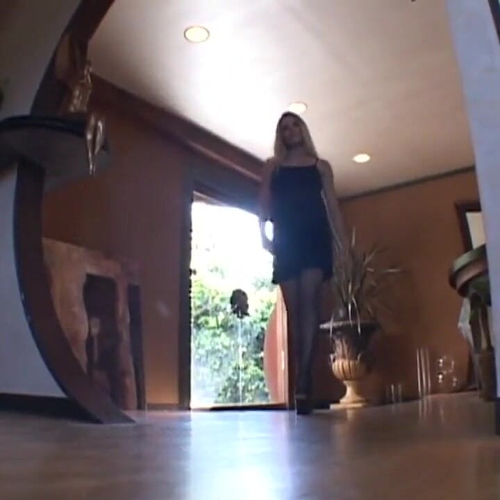 Kelly Brookx: Giant orgasm for my