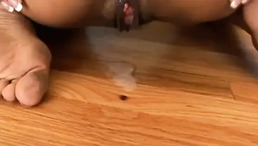 Siyah minyon hatun büyük çift anal sikişiyor