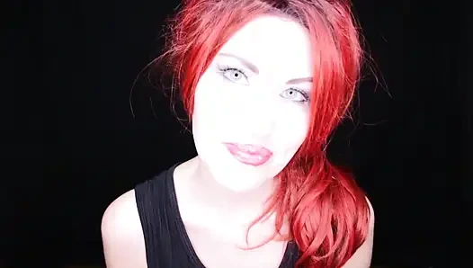 Siyah çizmeli kızıl saçlı İtalyan sahibe seni aşağılıyor