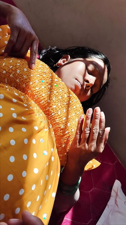 Desi bhabhi sex - Jija Apne pregnant sali ko Shahar ghuma raha hai isliye bhabhi ne aapne chut me jija ko dalne Diya.