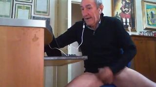 70 Jahre alter Mann aus Italien - 17