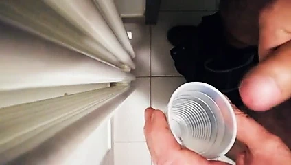 Sborrata a cazzo moscio 2