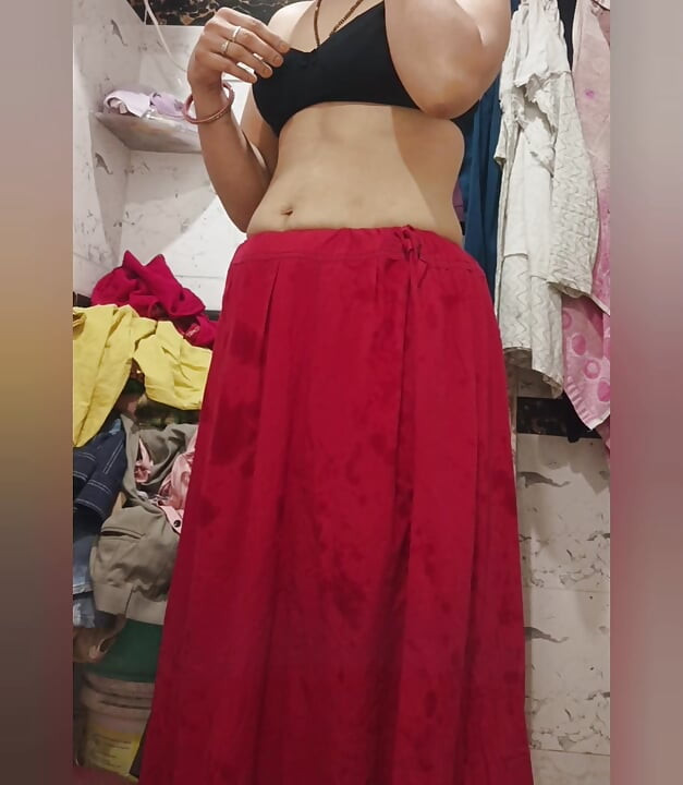 Priya Bhabi Sexy Video Shoot