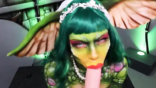 Gremlins | Ibu-ibu super sange ini suka banget dientot habis-habisan sama raksasa!! Greta Cosplay