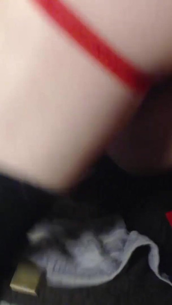 来自“汉基的玩具 aaron klein XXL - 与新大鸡巴的评论和热辣游戏”的史诗时刻