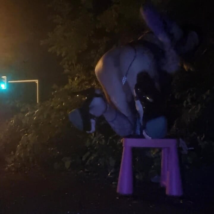 A Whore in a Mini-Skirt Ras du CuL, on the Edge of the🛣Nationale 7 in BRUNOy. 2H00 VaneSsaBiTCHx PariSChienneTrvprod⁹¹