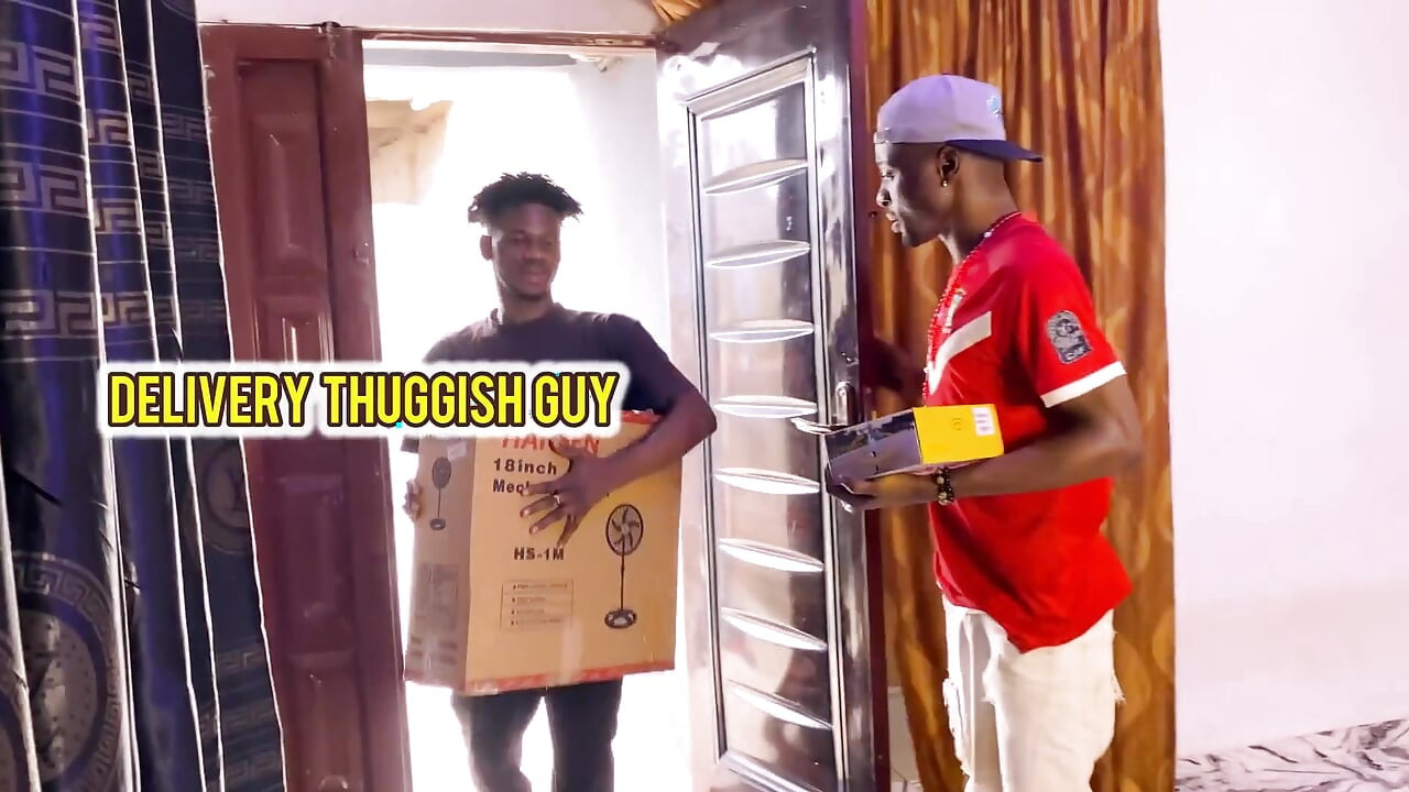 The Delivery Guy Fucked My Ass as I Seduced Him