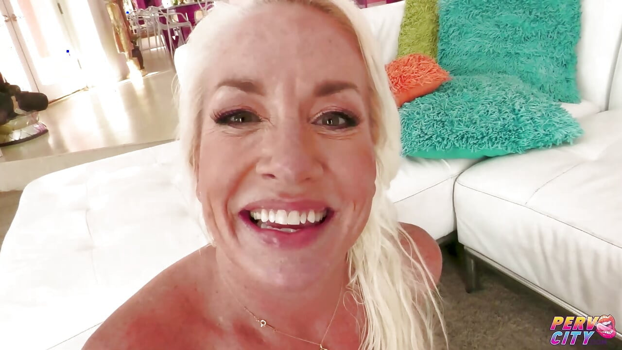 Hardcore Interracial Anal For Blonde Horny MILF Taylor Upton