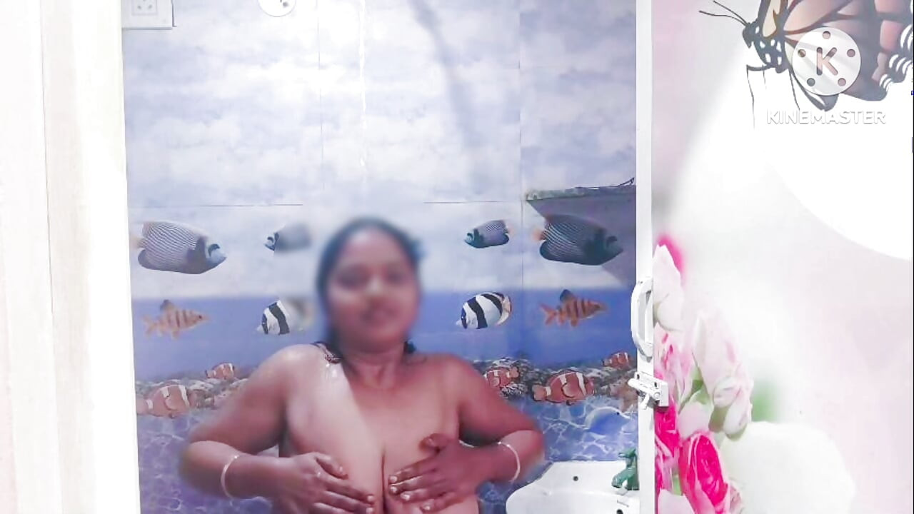 Mi cuñado me folla mientras se baña - tamil habla sucio con fuertes gemidos