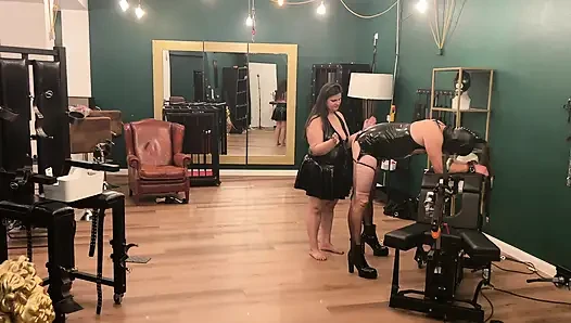 Fetiş çatı katları tv kölesi ile sert anal seans bölüm 1-4