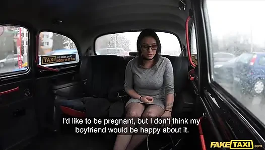 Fake Taxi - si cewek culun klaudia diamond selingkuh dari fishnet sama suaminya