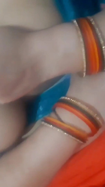 Jaw-dropping moment from "Desi aunty ki zabardast gaand ki chudai hindi audio."