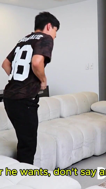 나는 그의 여자 친구와 섹스하는 내 배다른 아들을 볼 때 나는 NYMPHOMANIAC 것을 발견했다. | 클립 2