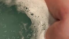 Bañera grandota en cámara lenta