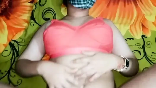 Неспокойной девушке прекрасное время для половых сношений