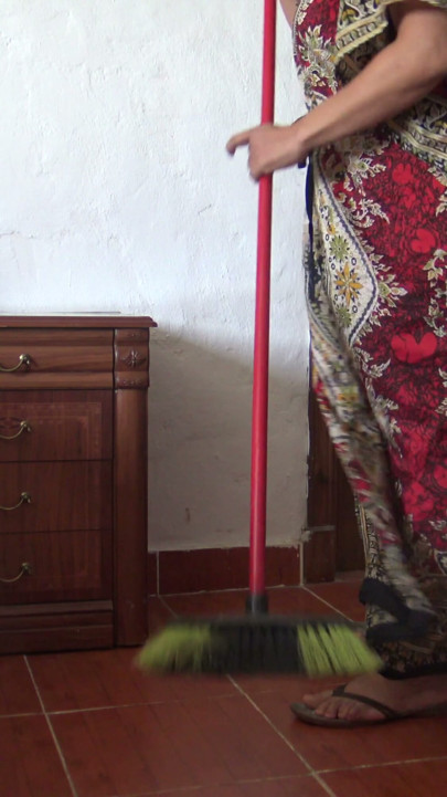 Indian kamwali maid anal fucked by boss | Clip 2