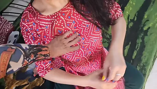 Hintli kız sıkı amcık kayınbiraderi ve baldızı sert seks desi köylü kız sıkı amcık Hintli seks videosu