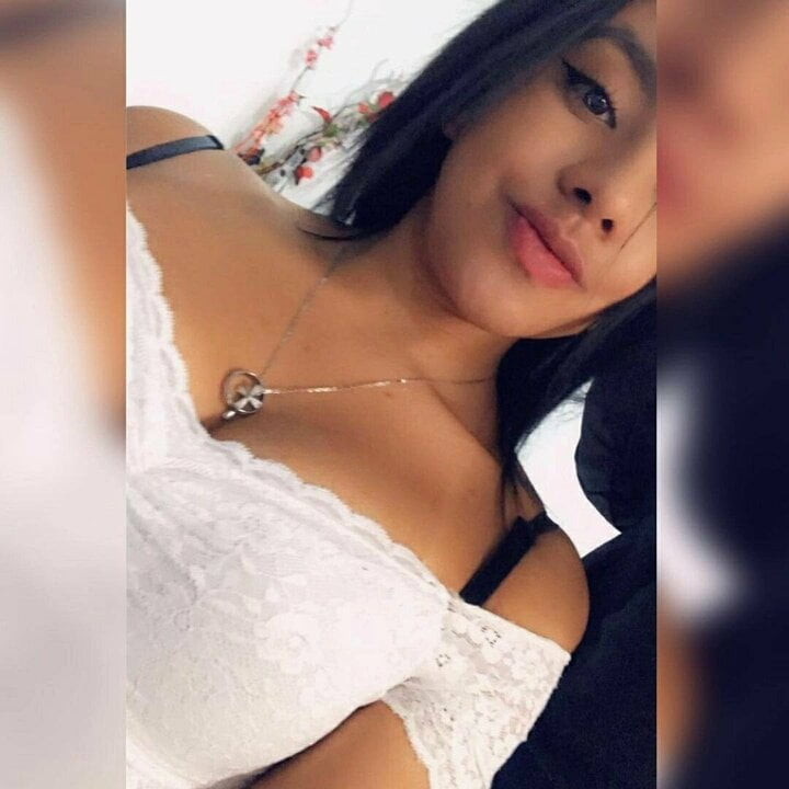 Camila sexy lips