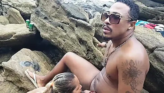 Tujuan saya adalah untuk mengisap kontol catra