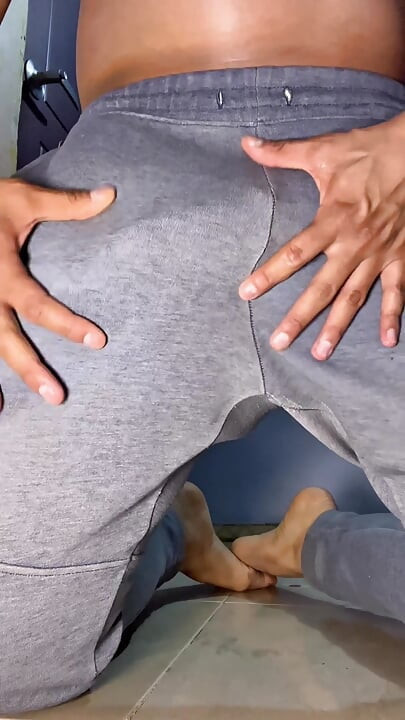 This Guy Pees and Cums While His Ass Is Covered with a Dildo