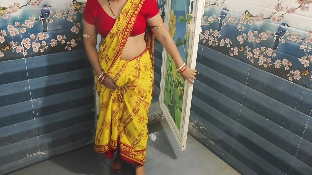 Desi tamil aunty hot romance sex and birthing inside the birth room