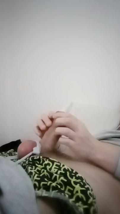 HANDJOB BIG COCK