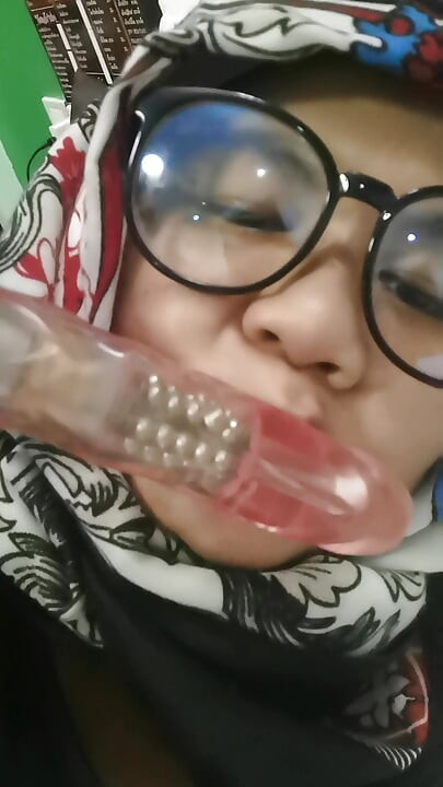 Pov : gadis indonesia viral di kamarnya