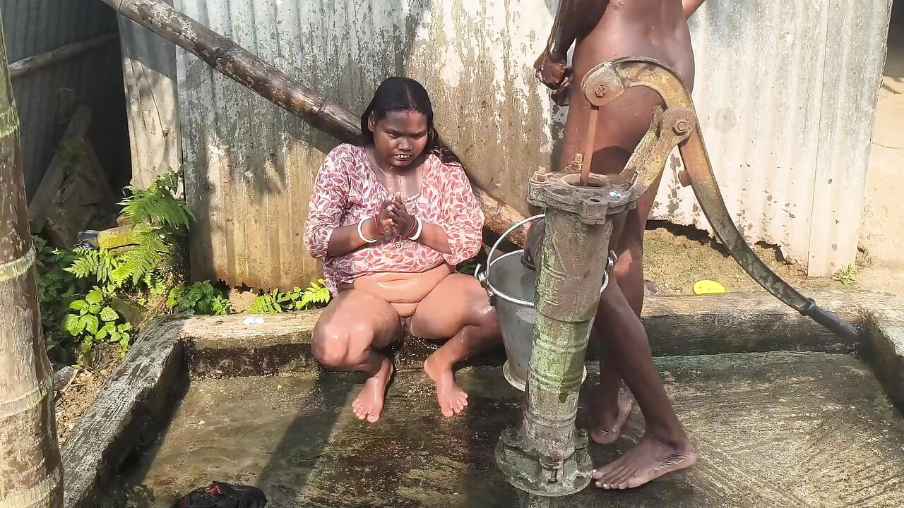 Me bhabhi ke sath Na aaya aur chudai ki