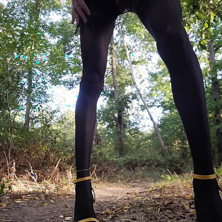 Exhibit P🚗U B L I C en Pute on a Parking Lot in the Forest, at La Faisanderie 91. Fanciful Tights, Thong [4sep25] Meet CoKiiNE! VaneSsaBiTCHx