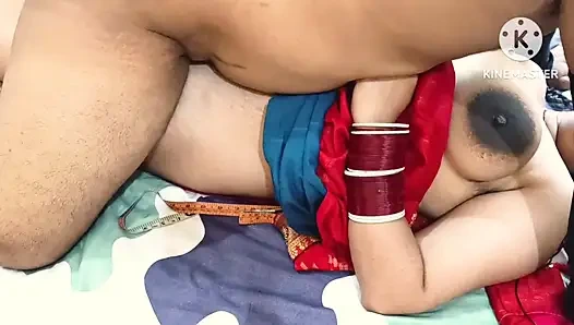 Hot indian aunty Sunisha wearing Red saree fucked Hard By His boyfriend sukant till orgasom